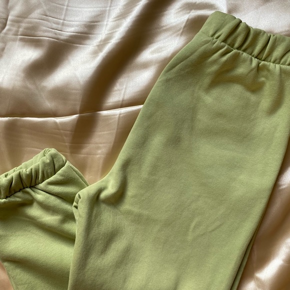 Zara Pants - Zara green sweatpants never used